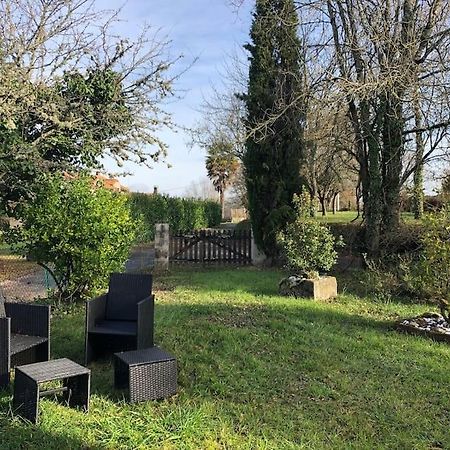 Charmant Gite En Perigord Vert Douchapt 外观 照片
